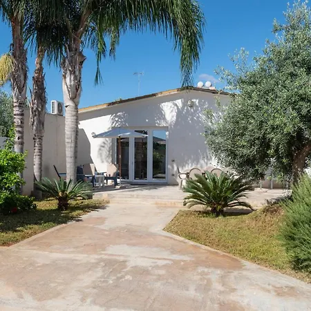 A Due Passi Dal Mare Mazara Villa *